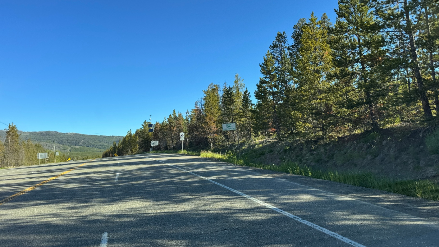 Sunday Summit sign on Highway 3